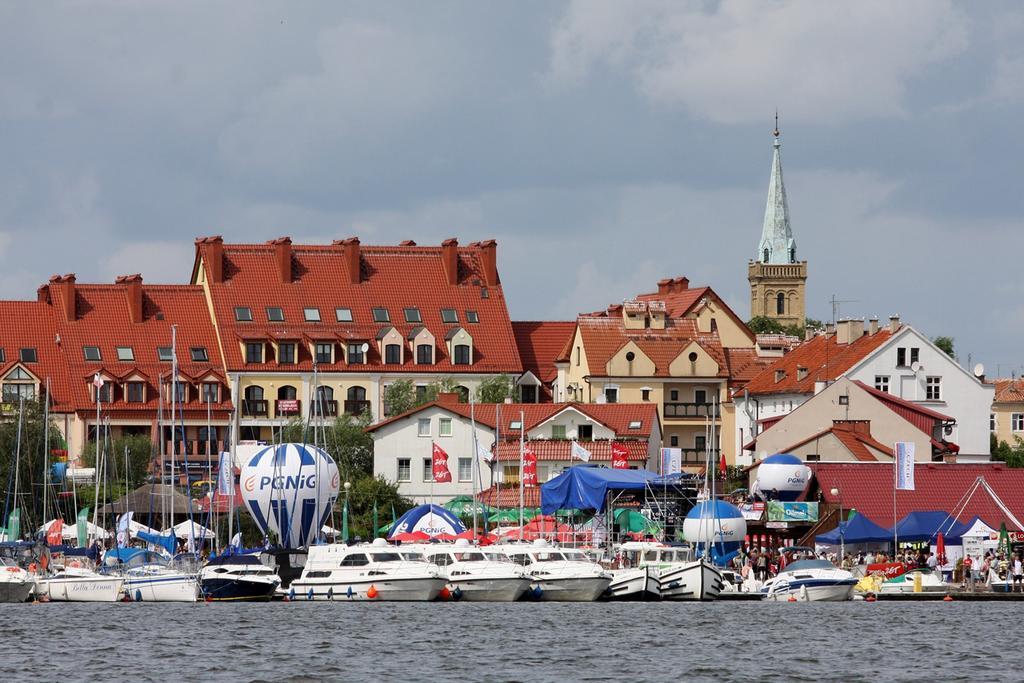 Apartamenty Portowe Mikołajki Kültér fotó